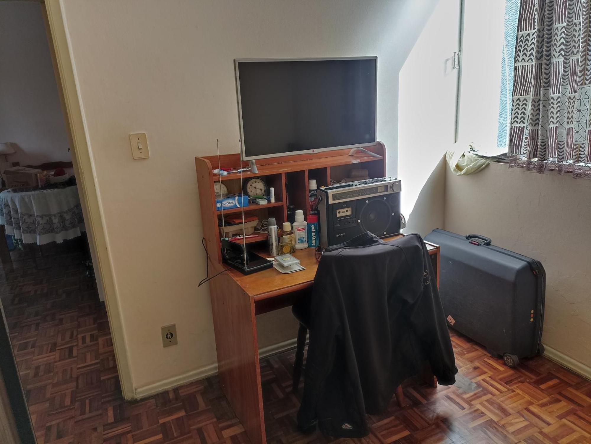 Quarto No Centro De *